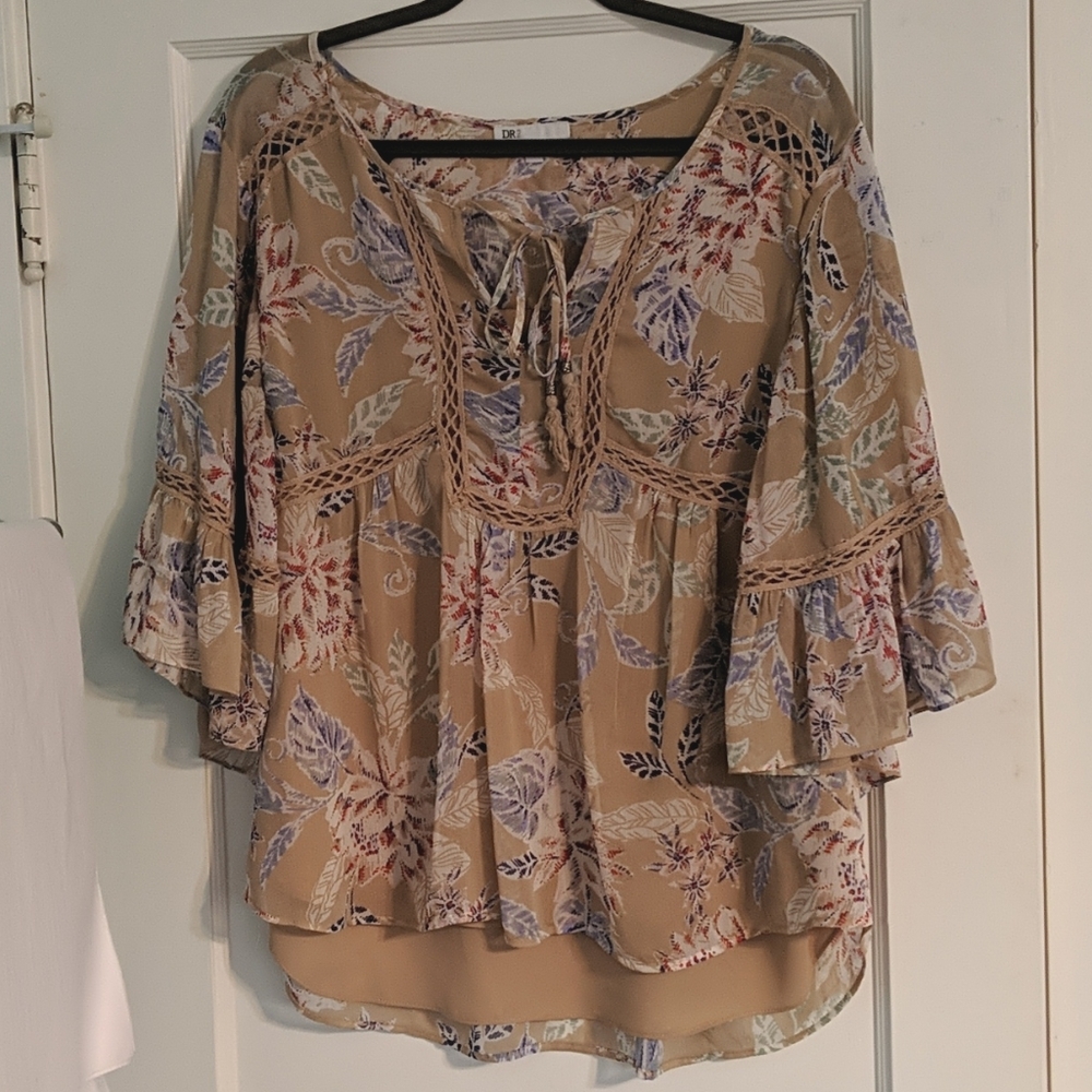 Flowy, floral top